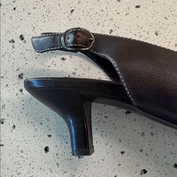Aerosoles Y2K Brown Leather Slingback Heels Buckle details Women’s Size 7.5 GUC - Picture 11 of 12
